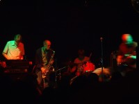 la radio ment
